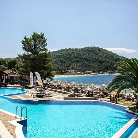 The Ionisi Otel Panormos (Skopelos)