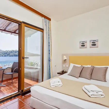 Otel The Ionisi 3*