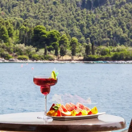 The Ionisi Otel